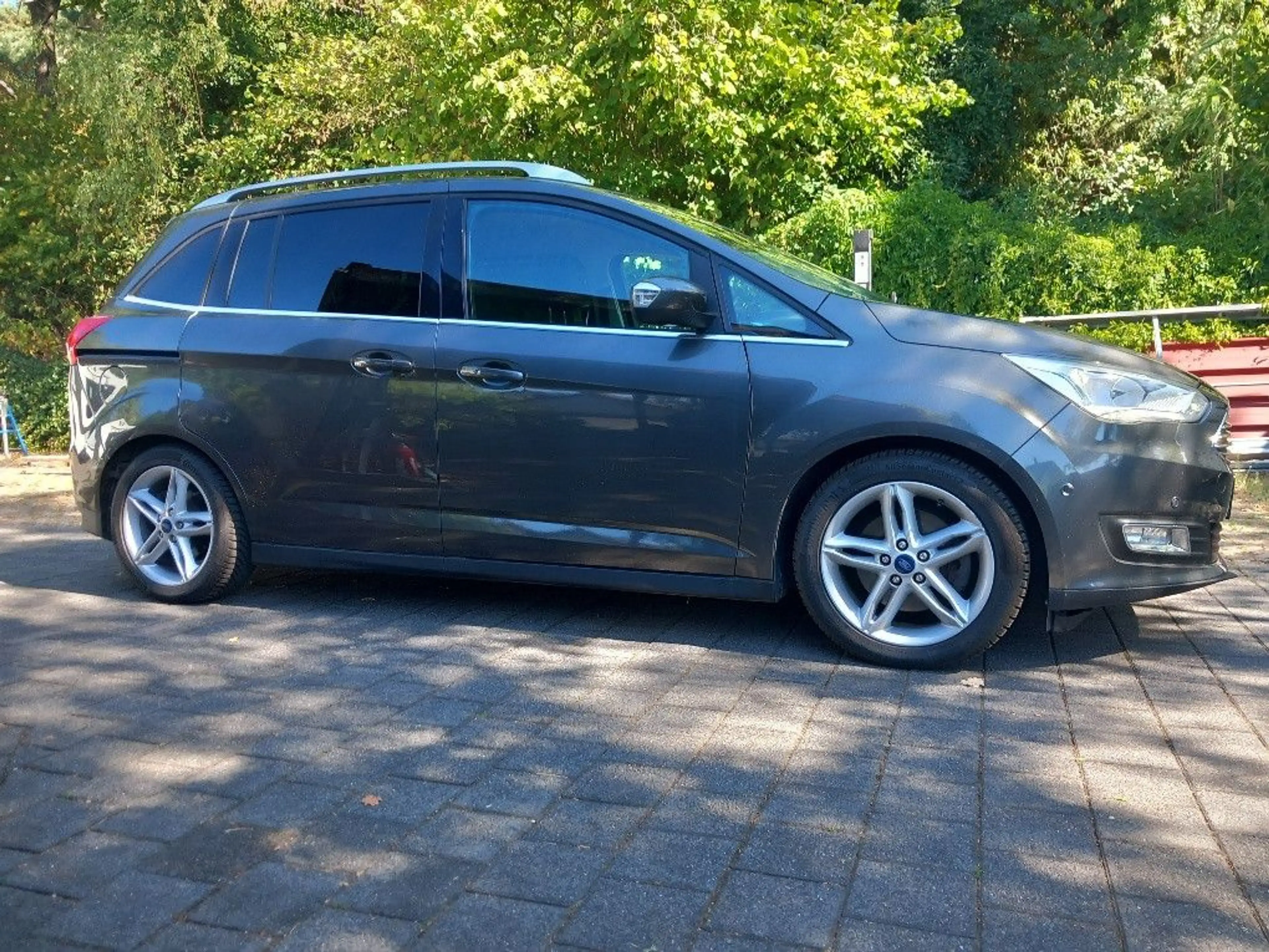 Ford Grand C-Max 1.0 EcoBoost Titanium AHK — photo 10