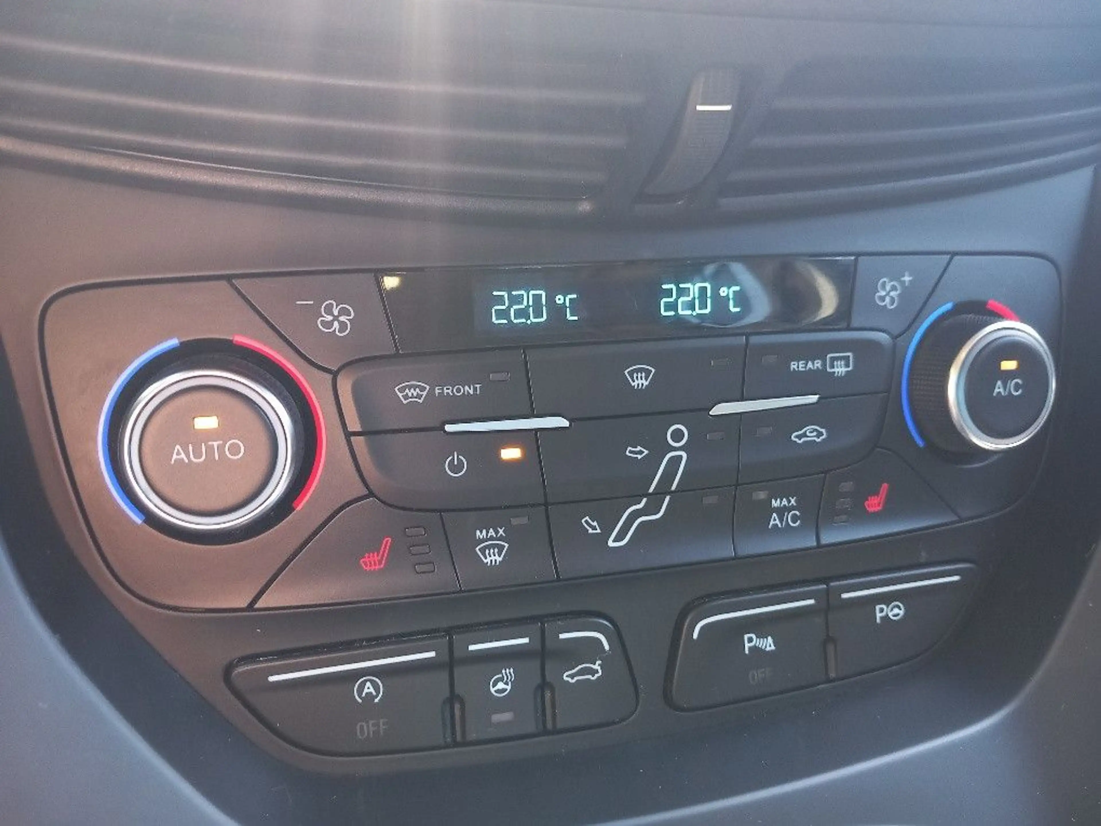 Ford Grand C-Max 1.0 EcoBoost Titanium AHK — photo 6