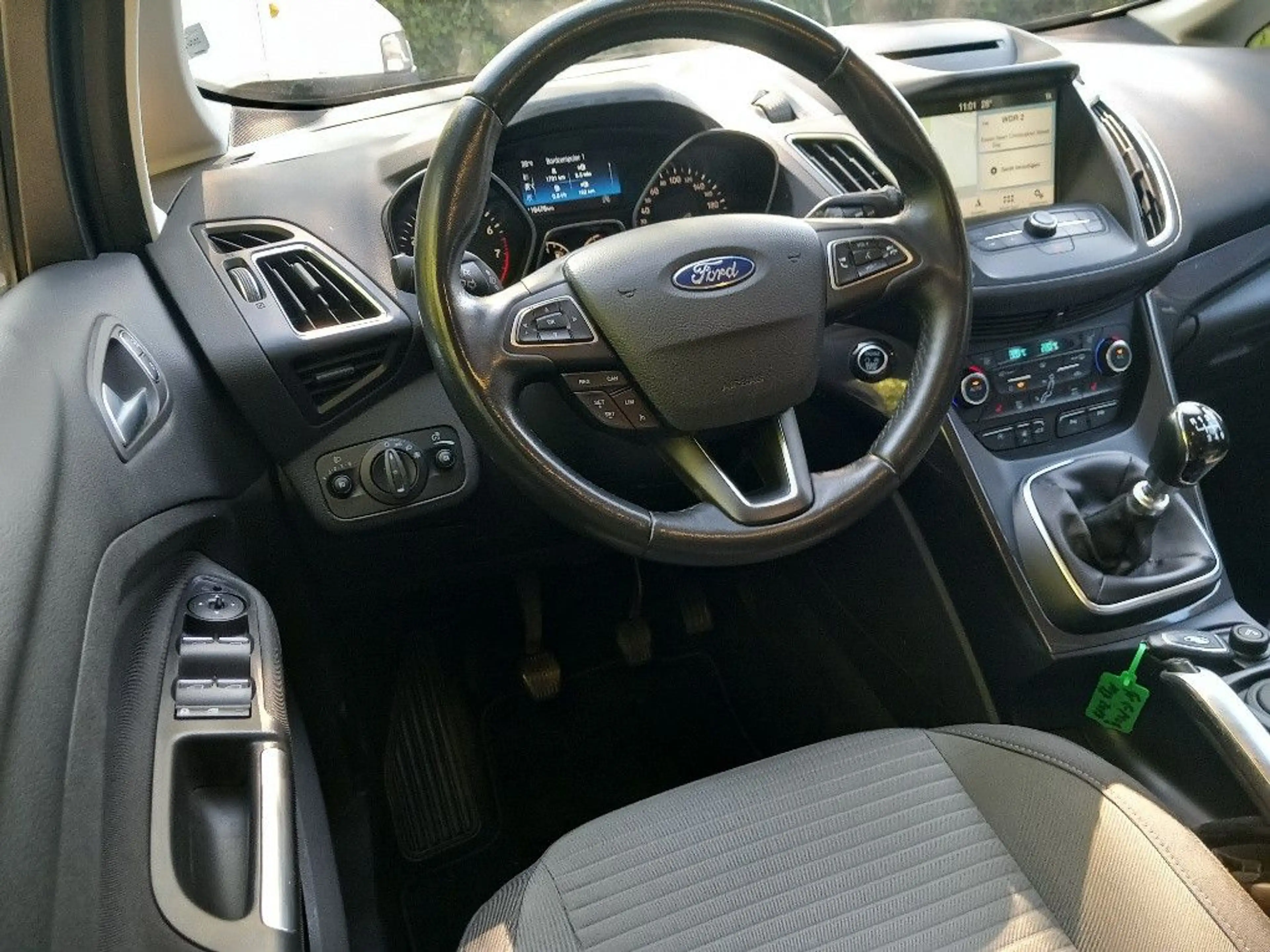 Ford Grand C-Max 1.0 EcoBoost Titanium AHK — photo 8
