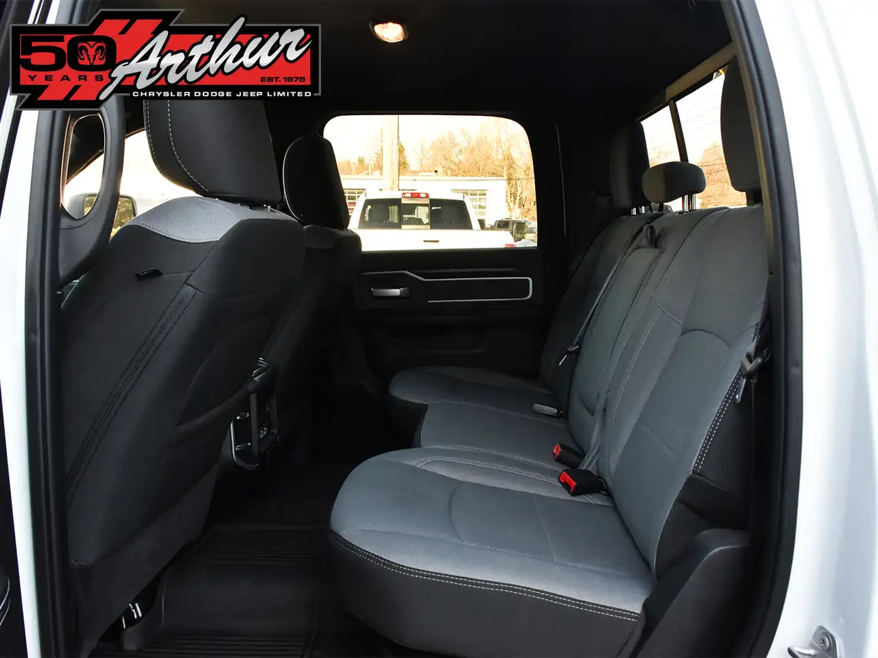 RAM 2500 снимка RAM 2500