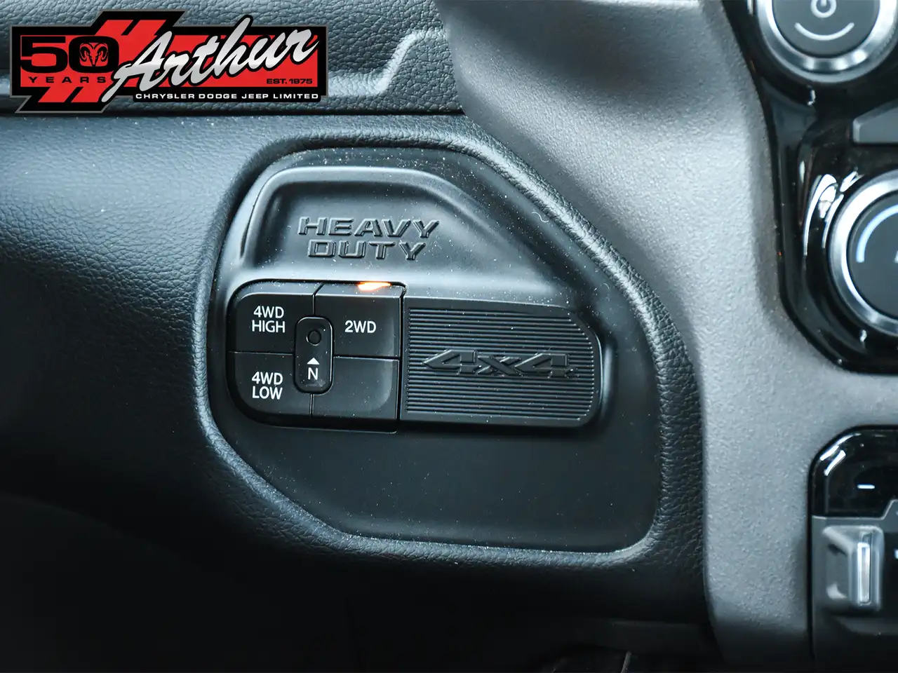RAM 2500 снимка RAM 2500