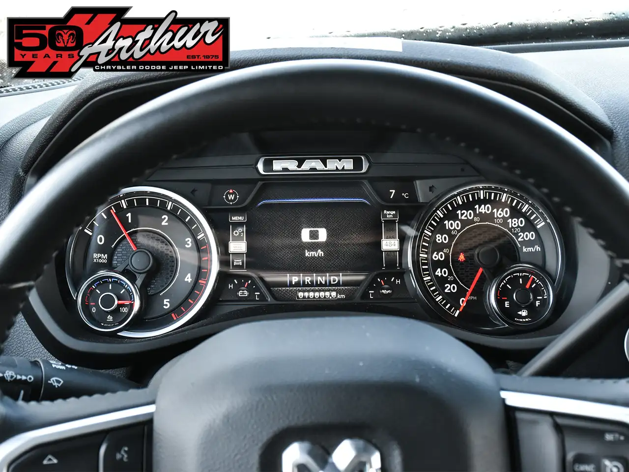 RAM 2500 снимка RAM 2500