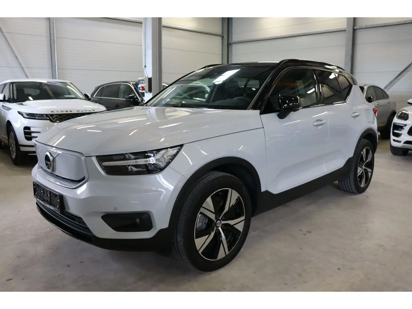 Volvo XC40 R-Design Recharge Pure Electric AWD 360 Kam Weiß - 1
