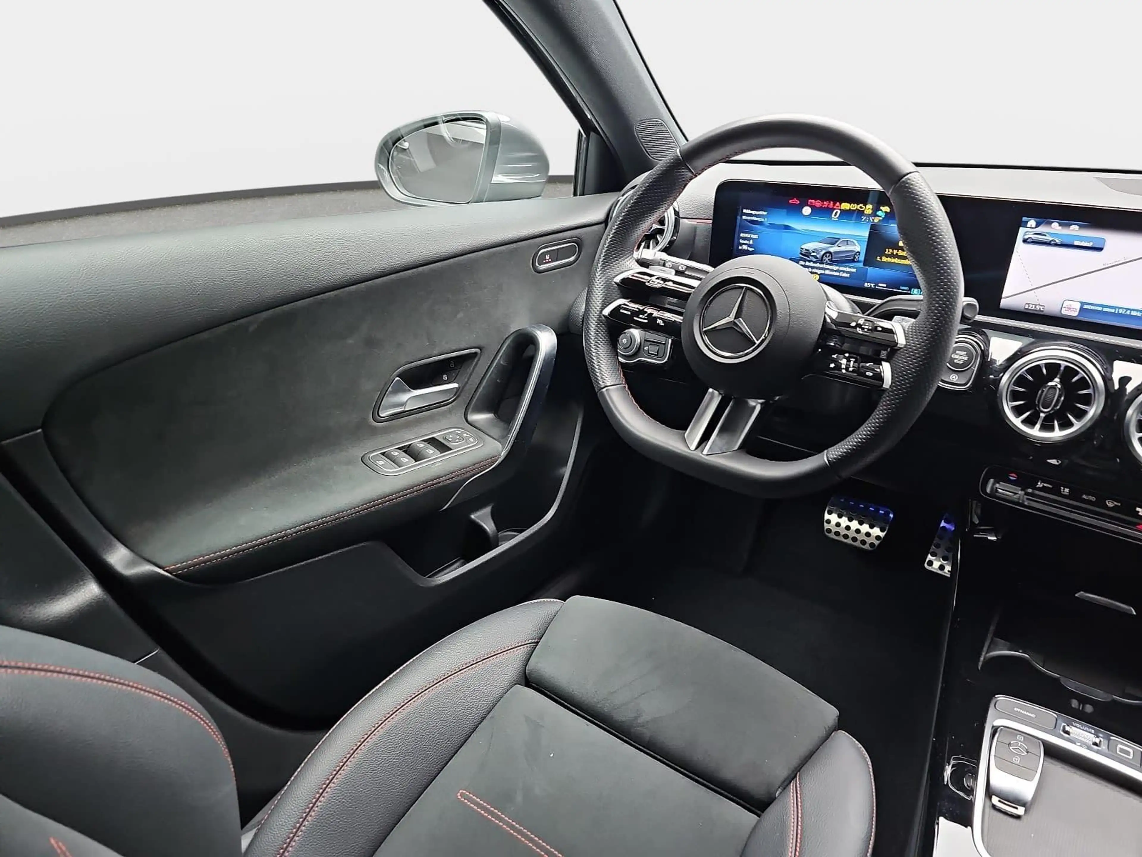 Mercedes-Benz A 180 A 180 DCT AMG LINE NAVI LED MBUX WINTER KAMERA LM1 — photo 9
