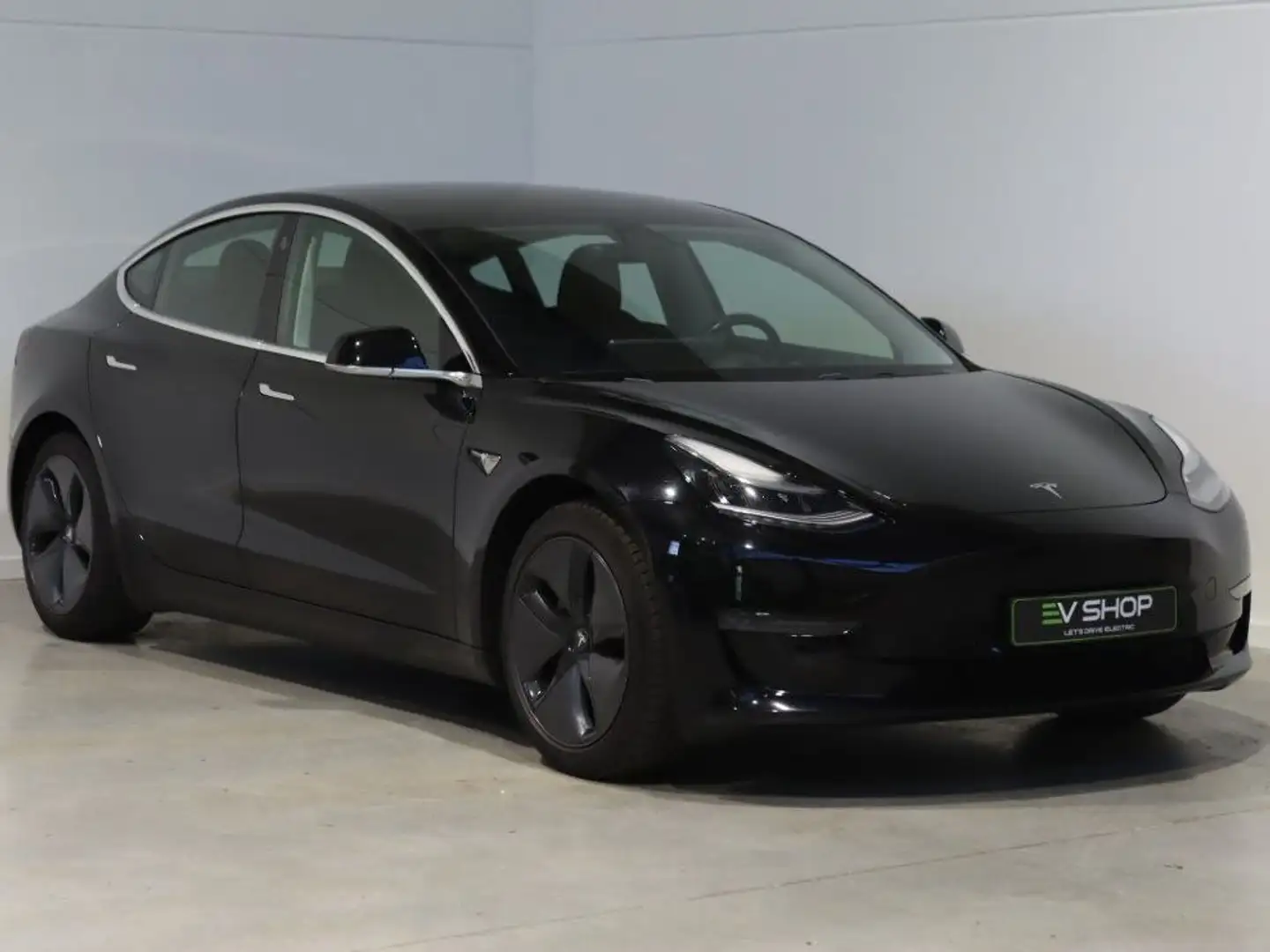 Tesla Model 3 Long Range - Dual Motor -75 kWh - Premie 3000 € Černá - 1