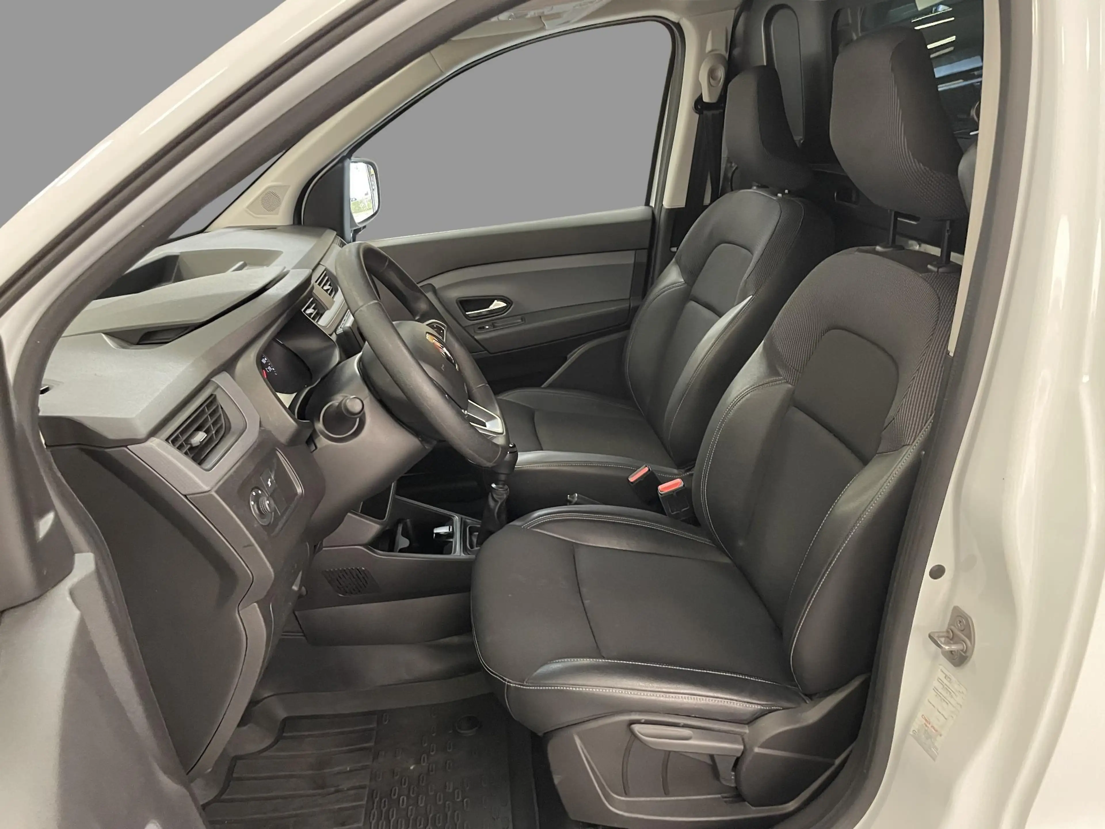 Renault Express Blue dCi 75 Confort — photo 15