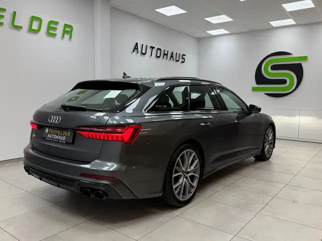 Audi S6 view 7