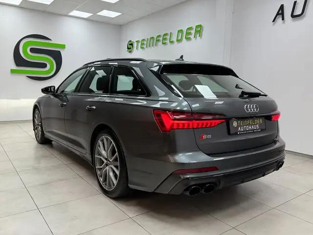 Audi S6 view 5
