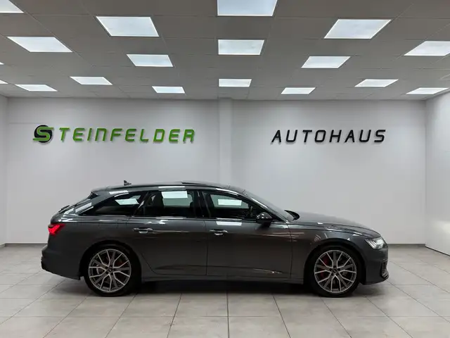 Audi S6 view 8