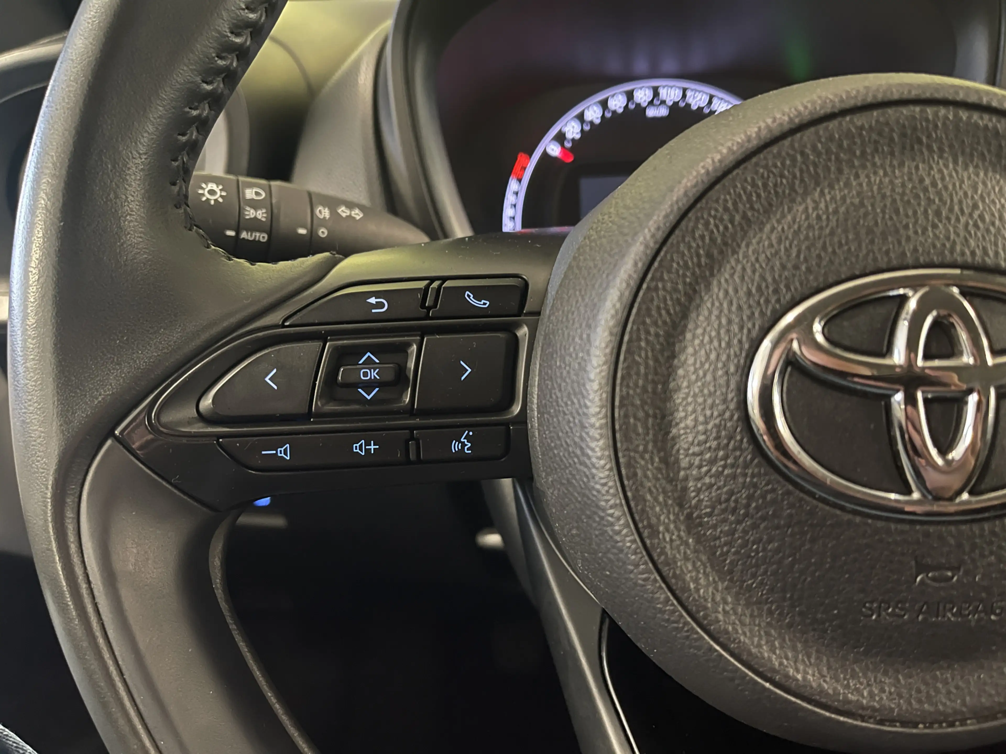 Toyota Aygo X 1.0 VVT-i MT Play | Adaptieve Cruise Control | Ach — photo 13