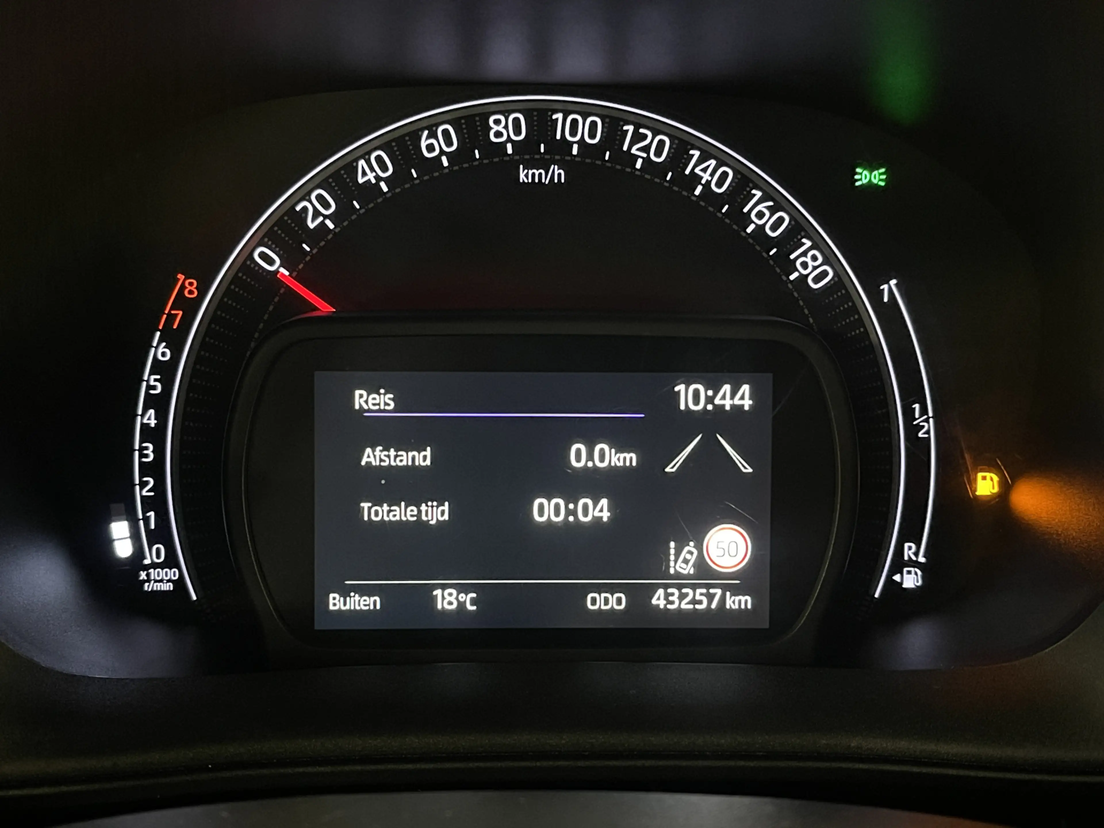 Toyota Aygo X 1.0 VVT-i MT Play | Adaptieve Cruise Control | Ach — photo 18