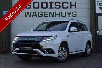 2.4 PHEV Pure | Trekhaak | Navi | Climate |