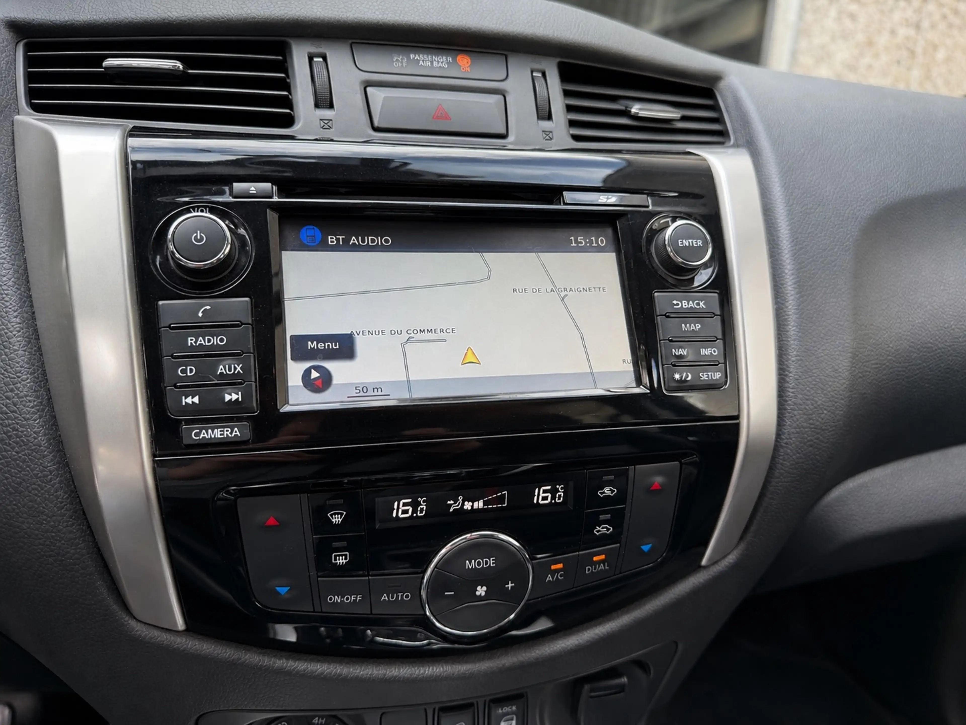 Nissan Navara 2.5 dCi 4x4 Business DPF — photo 12
