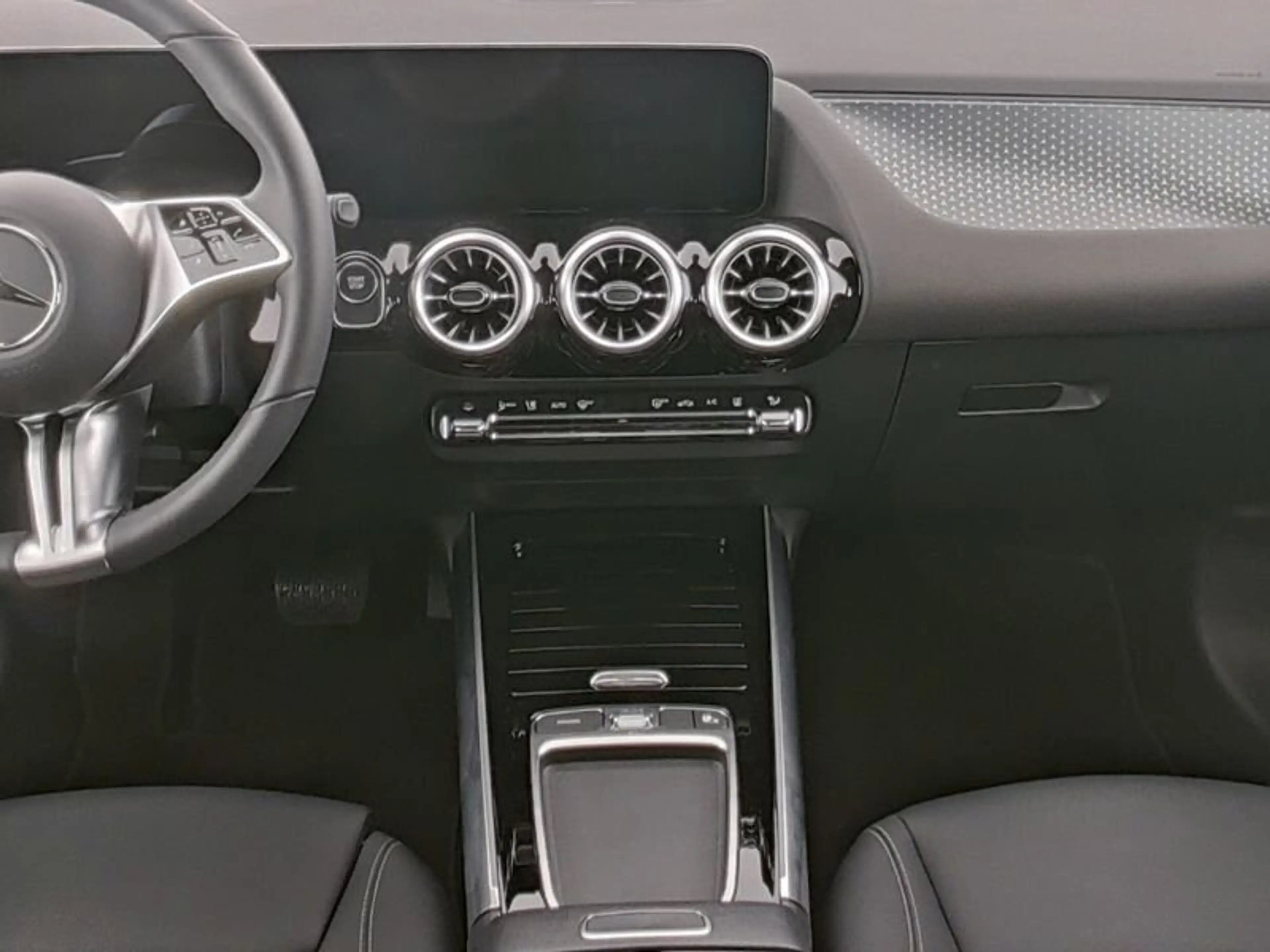 Mercedes-Benz EQA 300 EQA 300 4-M ADVANCED*AHK*SMARTPHONE INTEGRATION* — photo 6