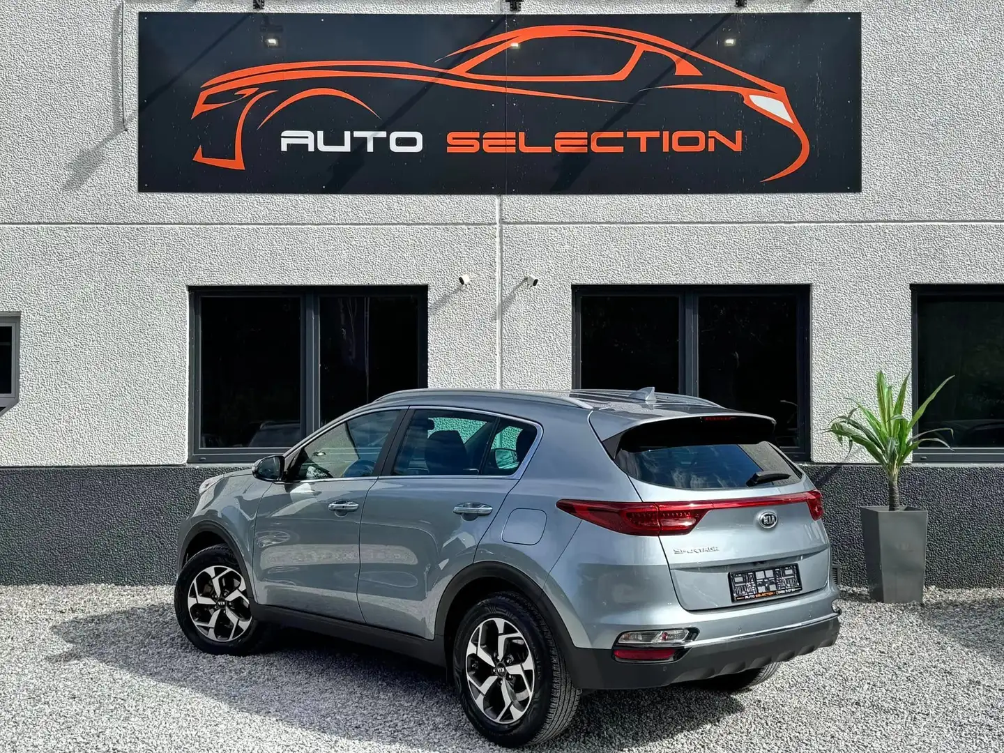 Kia Sportage 1.6i 2WD Sense - NAVI - CAMERA - KEYLESS - LED Gris - 2