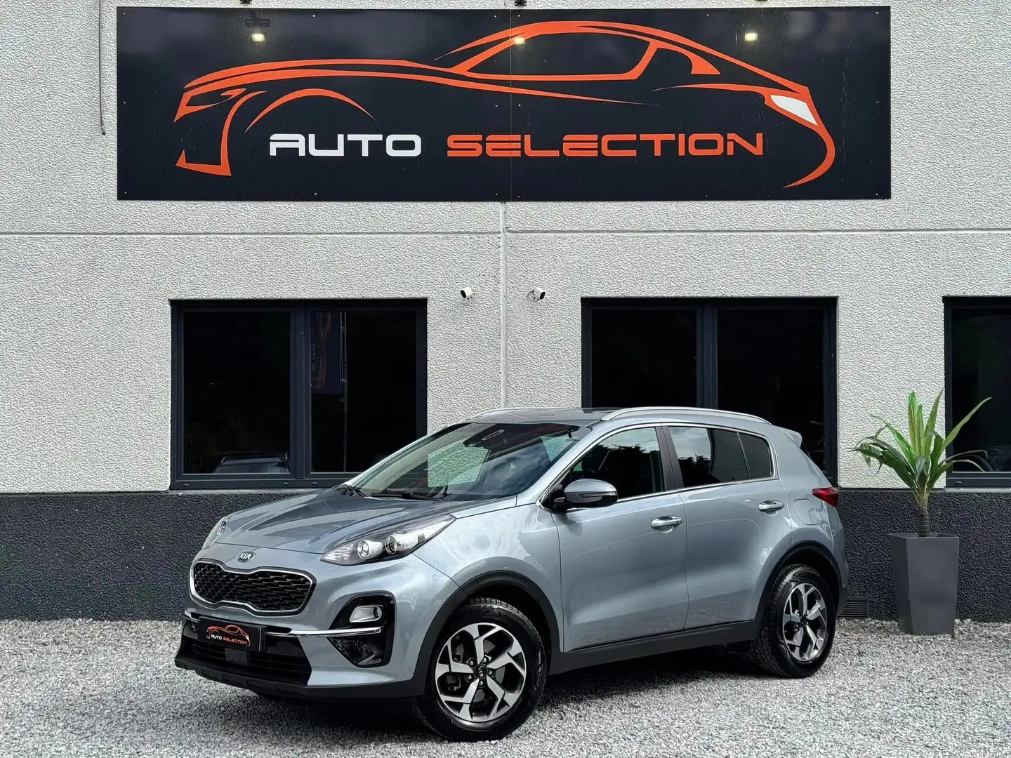 Kia Sportage 1.6i 2WD Sense - NAVI - CAMERA - KEYLESS - LED Gris - 1