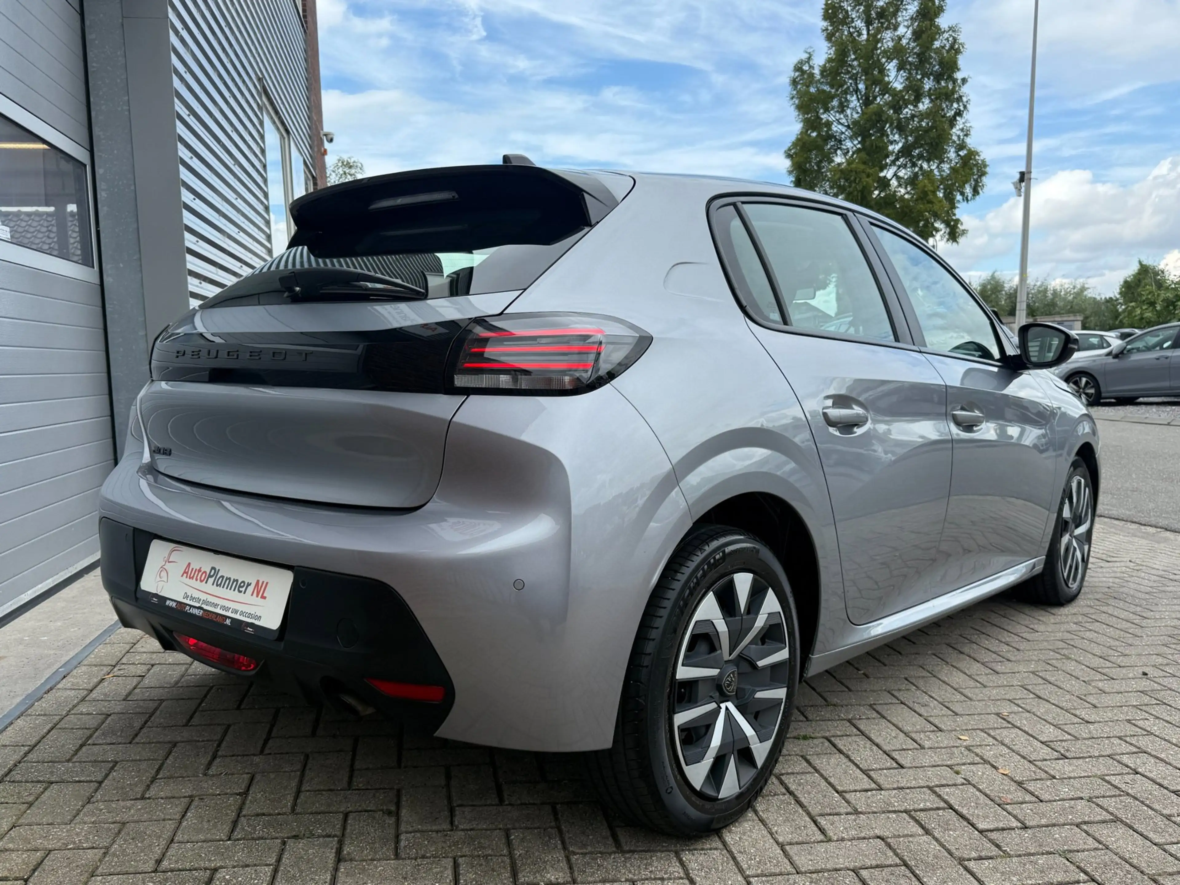 Peugeot 208 1.2 PureTech! Clima! Cruise! Navi! 1e Eigen.! — photo 4
