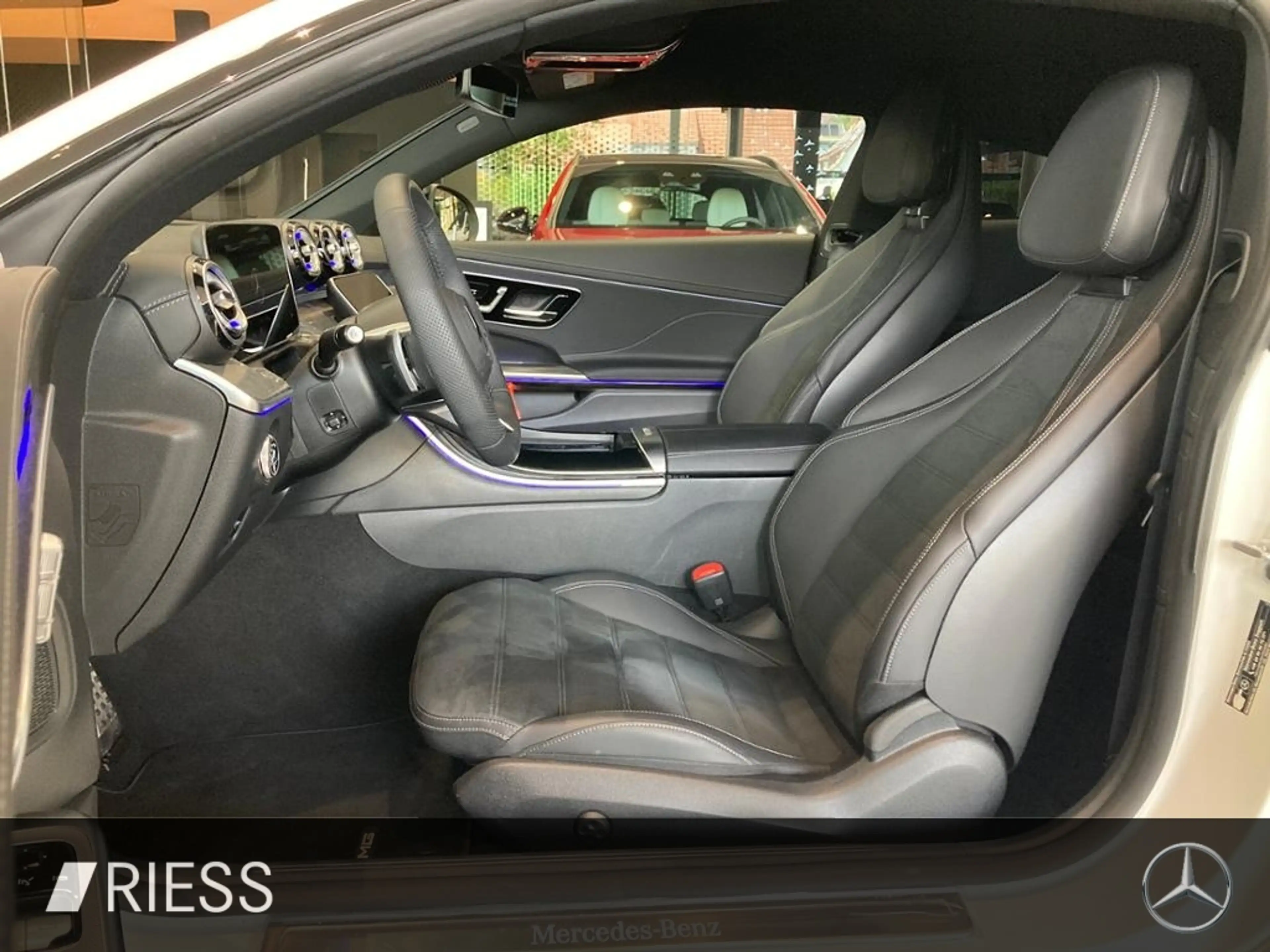 Mercedes-Benz CLE 300 4MATIC Coupé 360 ACC AUT Kam. KeyLess LM — photo 9