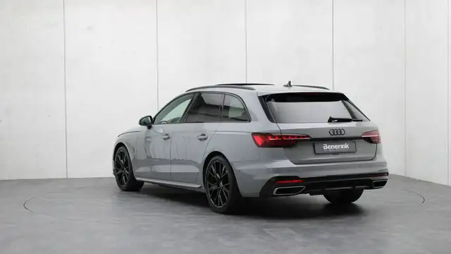 Audi A4 view 3