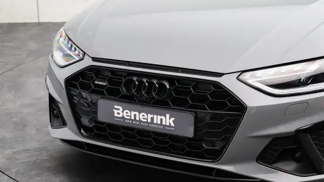 Audi A4 view 21