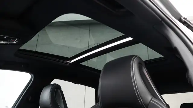 Audi A4 view 10