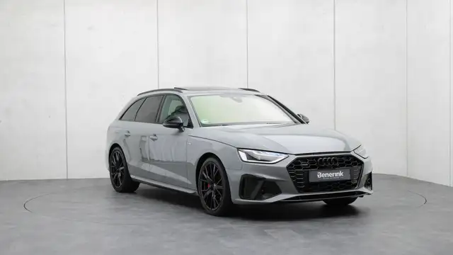 Audi A4 view 5