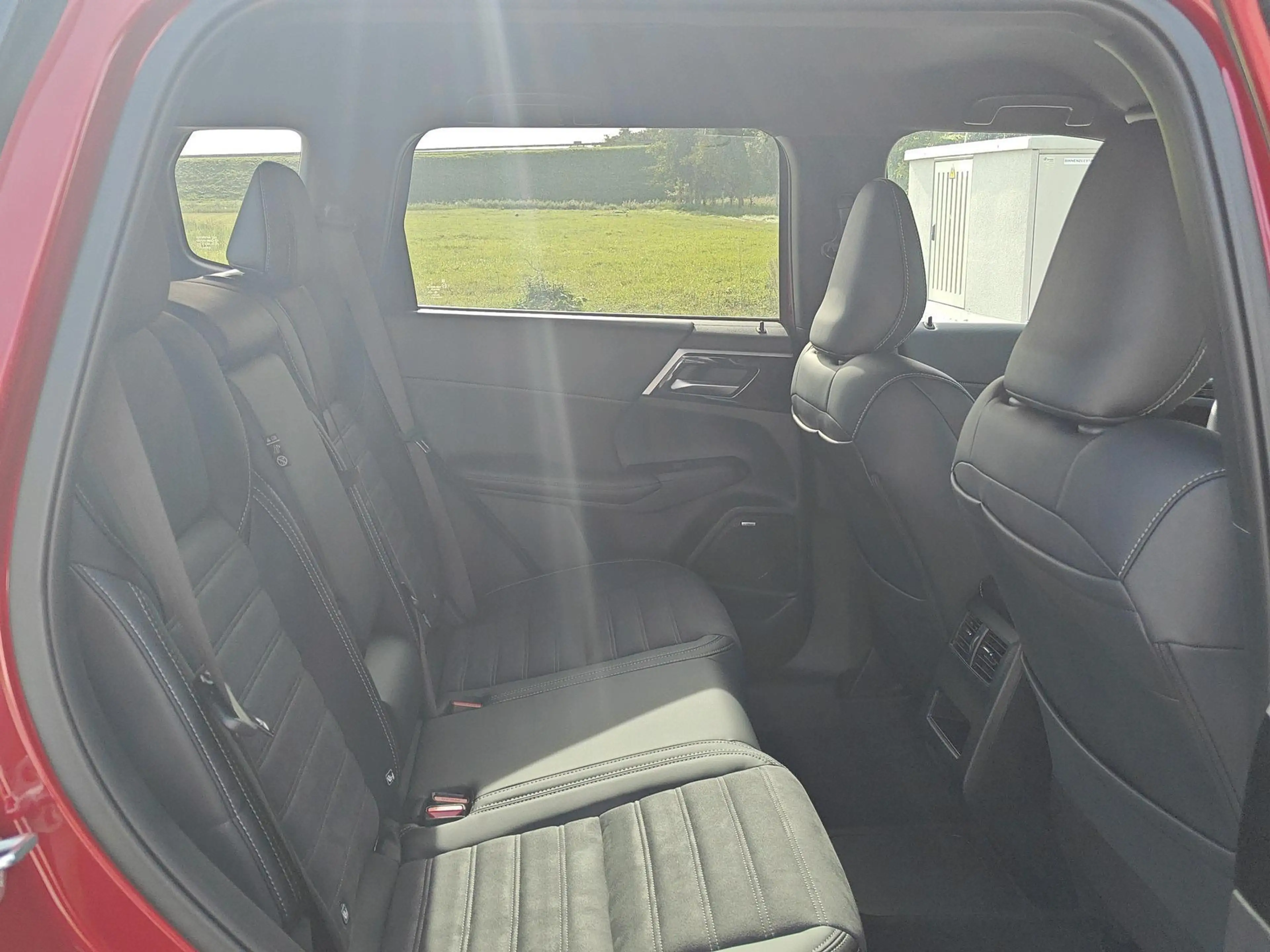 Mitsubishi Outlander 2.4 PHEV Intense+ | Apple Carplay/Android Auto|tel — photo 14