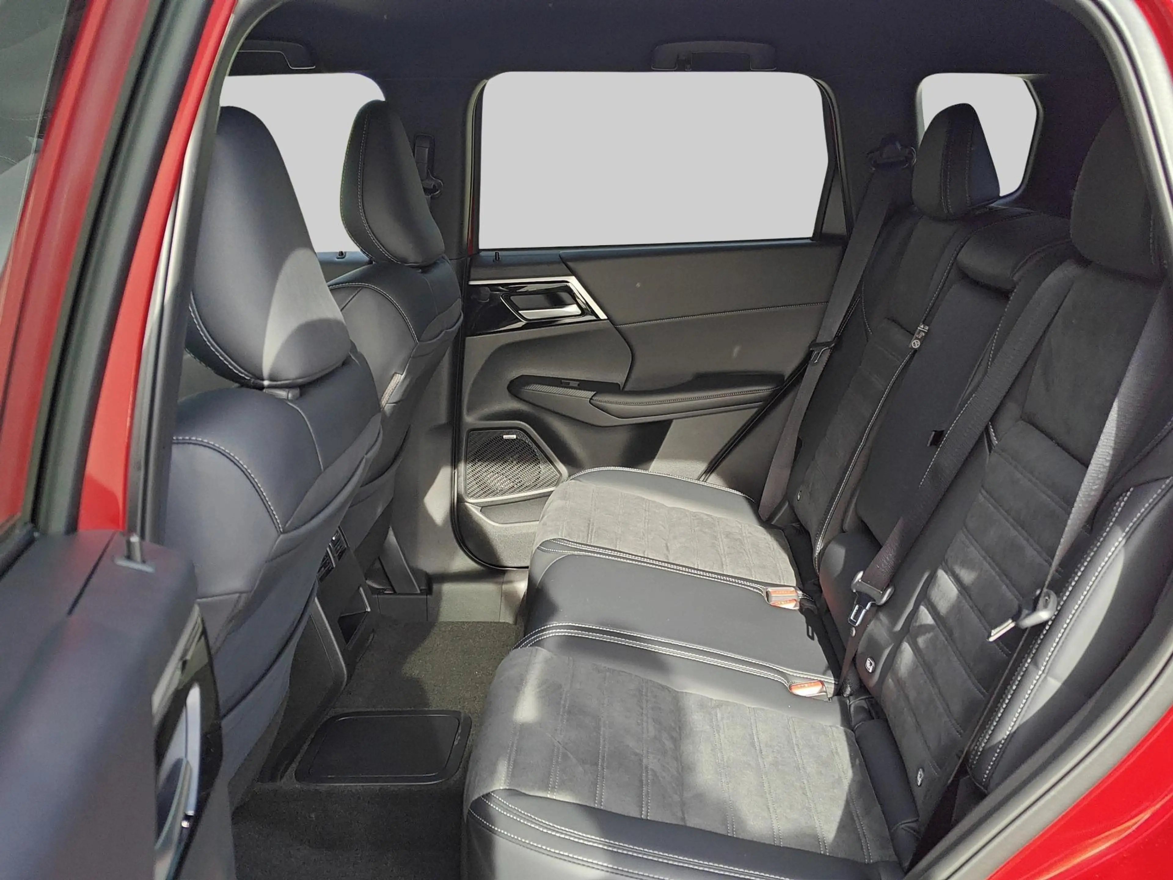 Mitsubishi Outlander 2.4 PHEV Intense+ | Apple Carplay/Android Auto|tel — photo 6