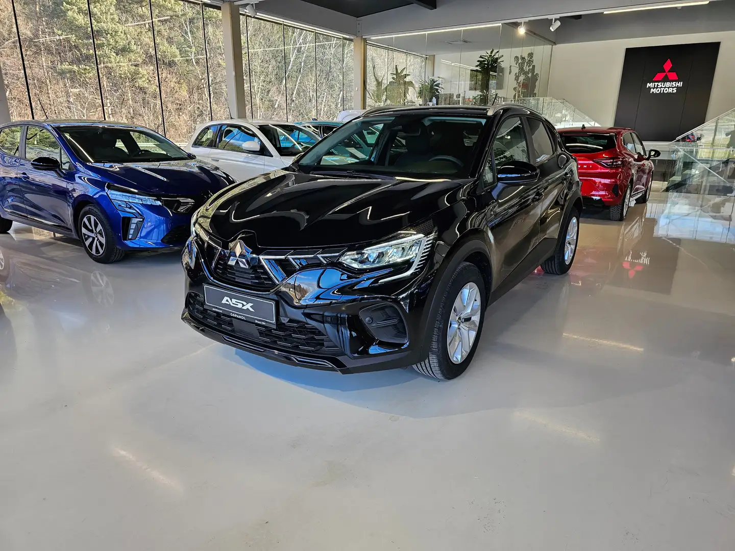 Mitsubishi ASX 1,3 DI-T MHEV Invite Schwarz - 1