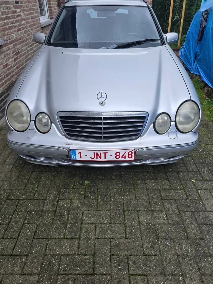 Mercedes-Benz E 220 CDI Avantgarde, foto 3