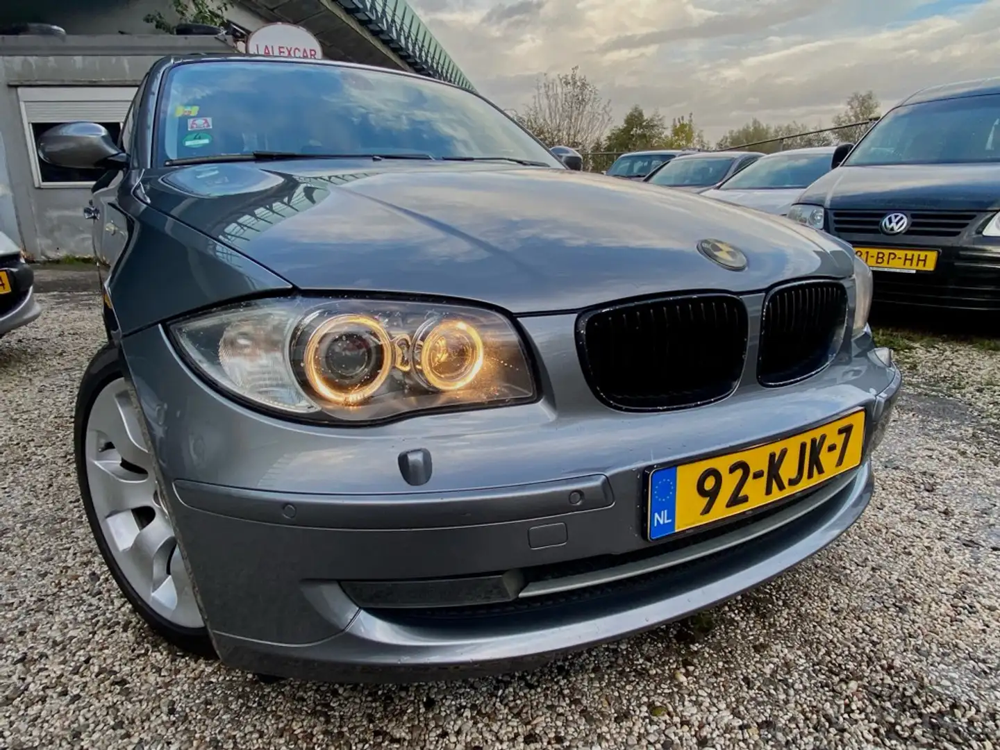 BMW 123 1-serie 123d High Executive Šedá - 1