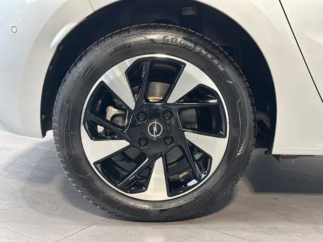 Opel Corsa view 3