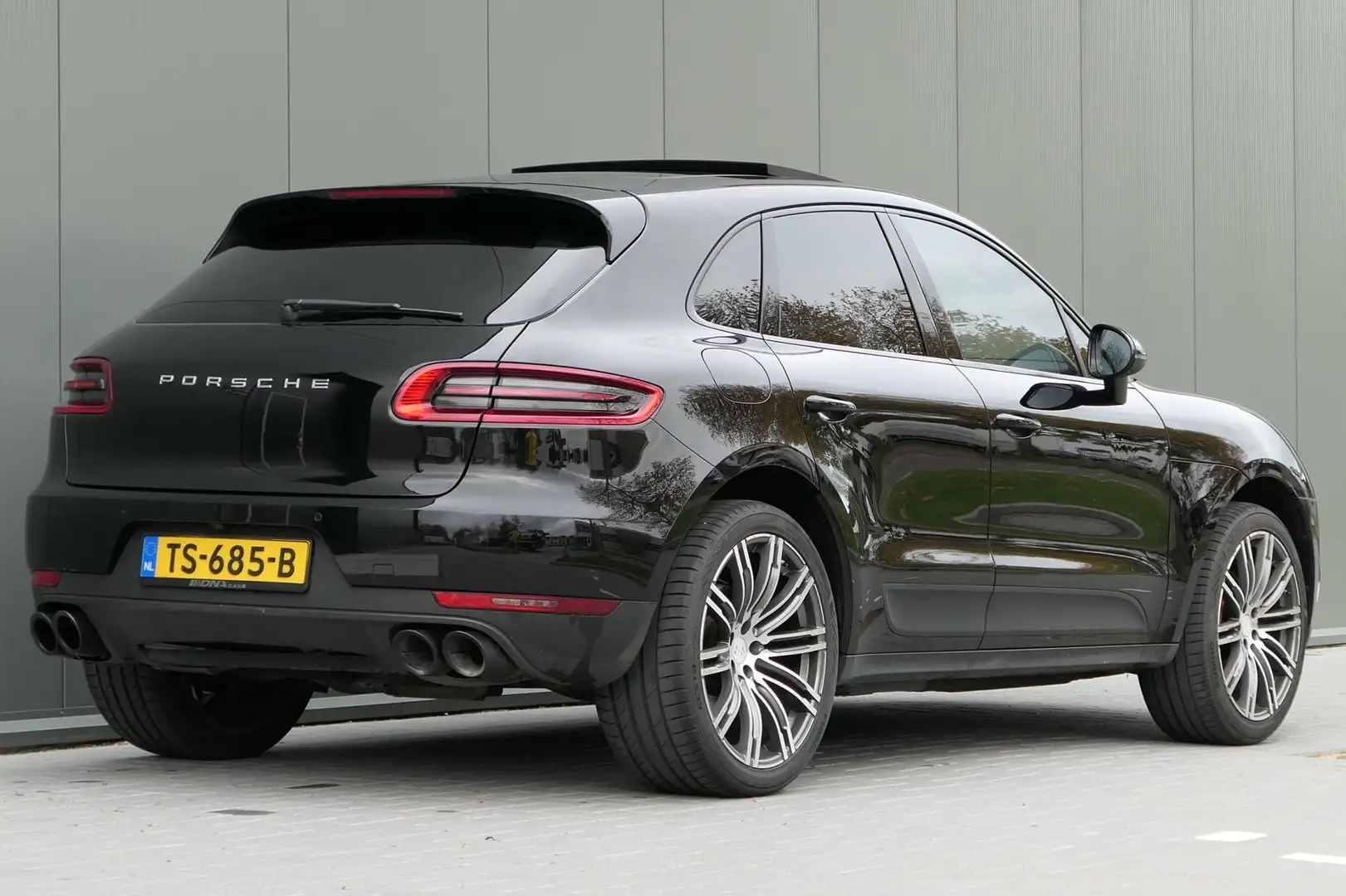 Porsche Macan 2.0 Panorama Bose Alcantara Navi Stoelverwarming Noir - 2