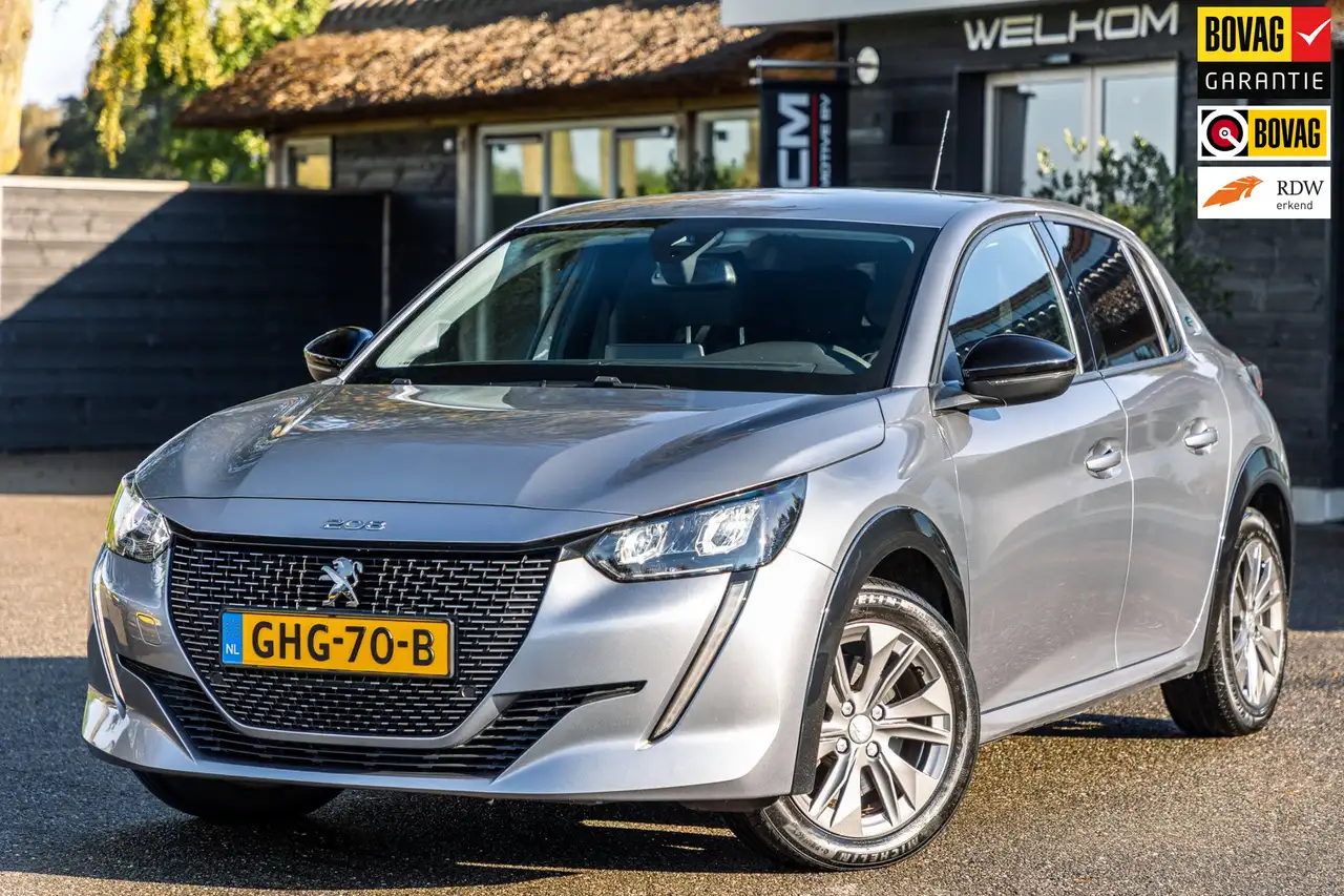 Peugeot e-208