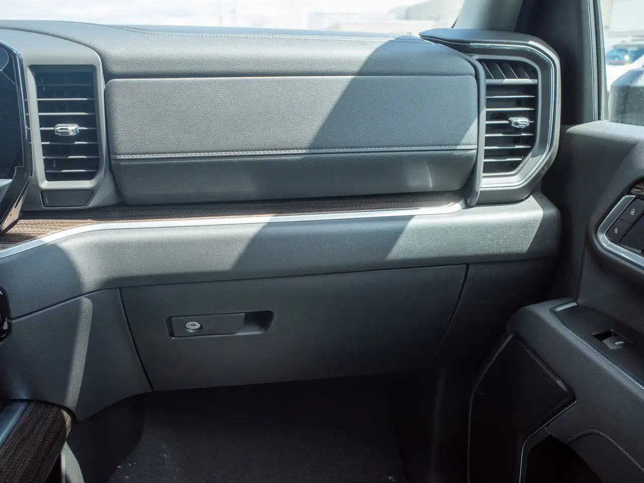 Chevrolet Silverado 2500 снимка Chevrolet Silverado 2500