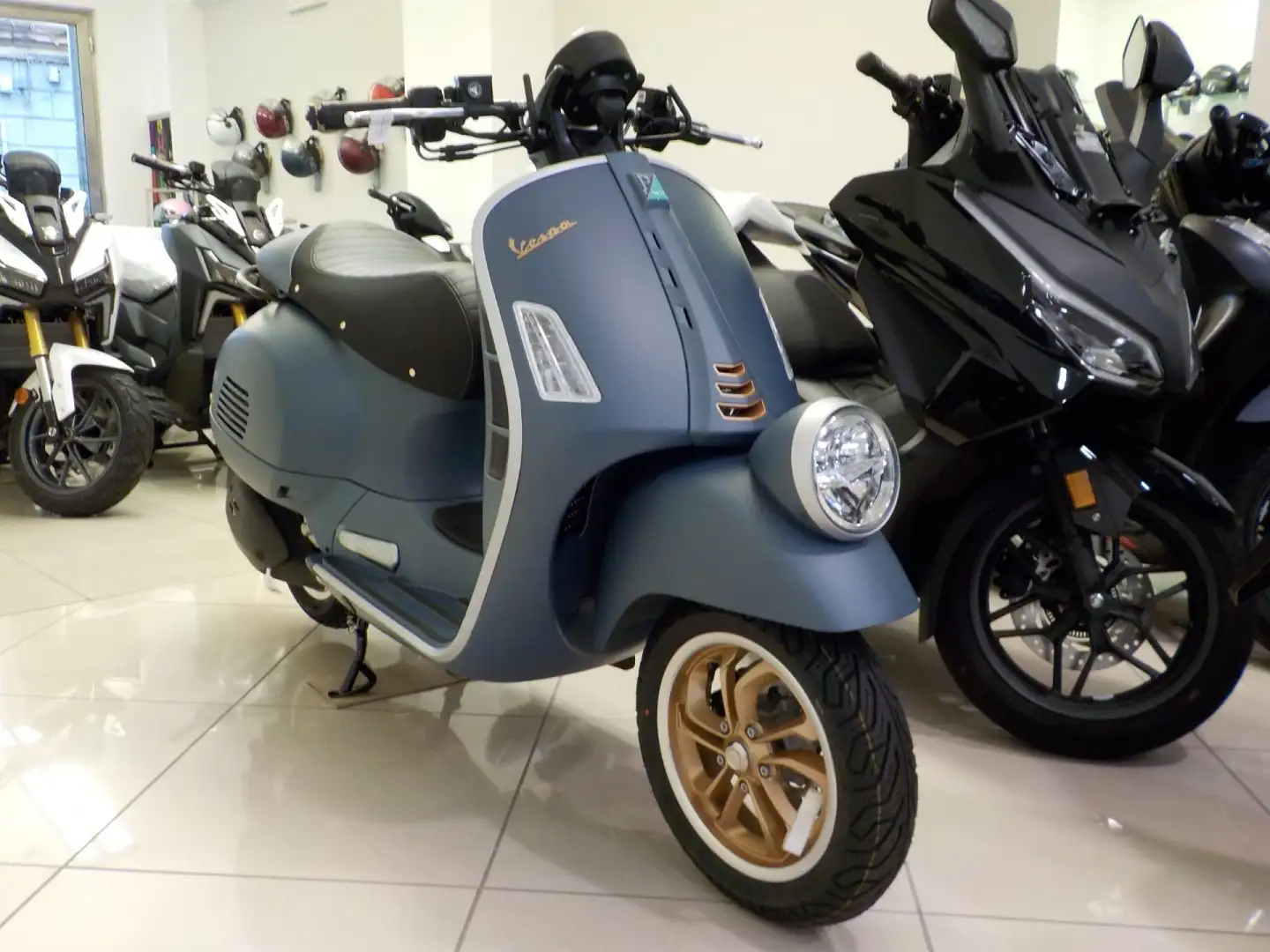 Vespa GTV 310 NEW - OFFICINA 8 - 2