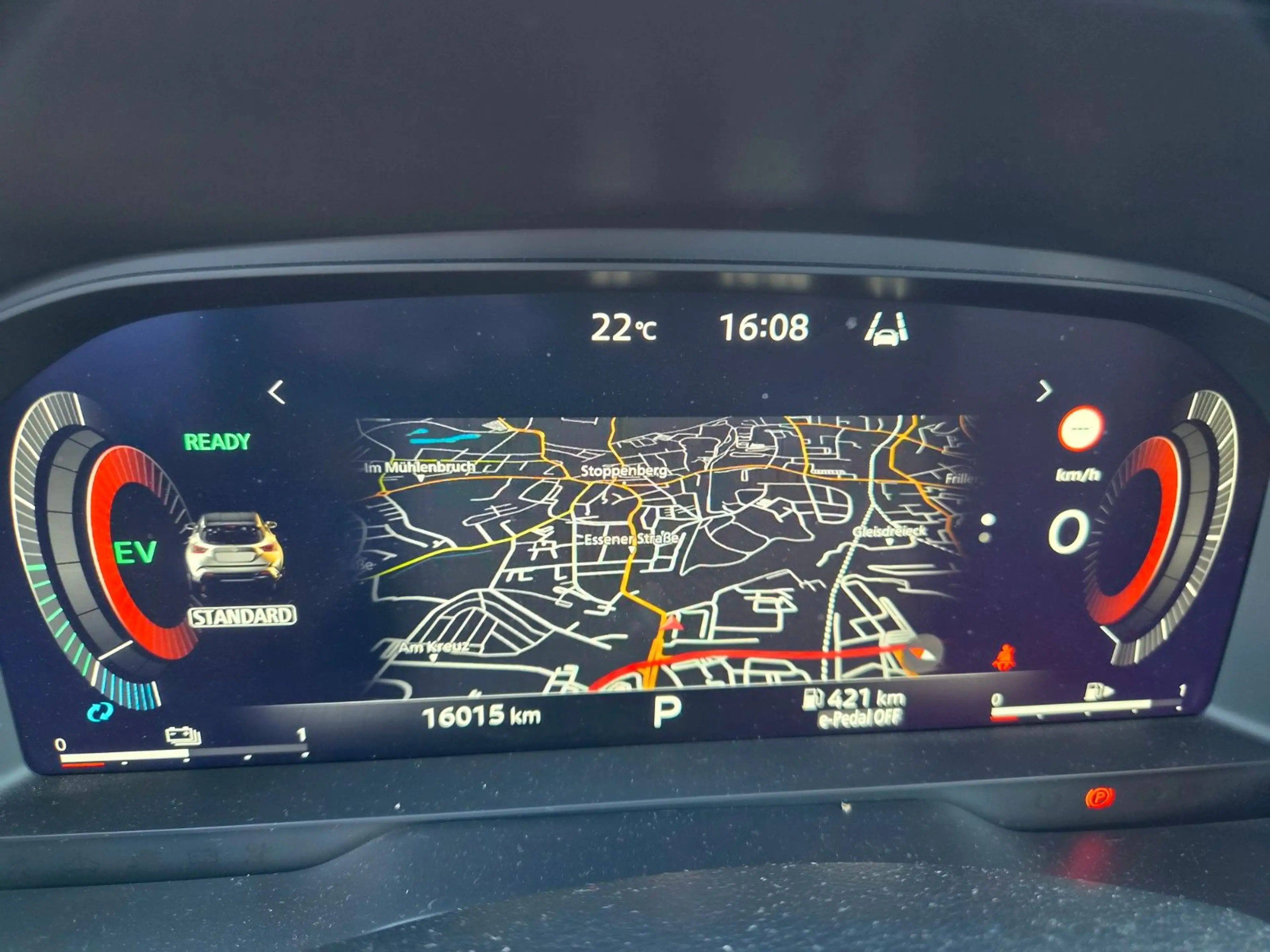 Nissan Juke Hybrid Tekna/Navi/Kamera/LEDs/Bose/Leder — photo 37