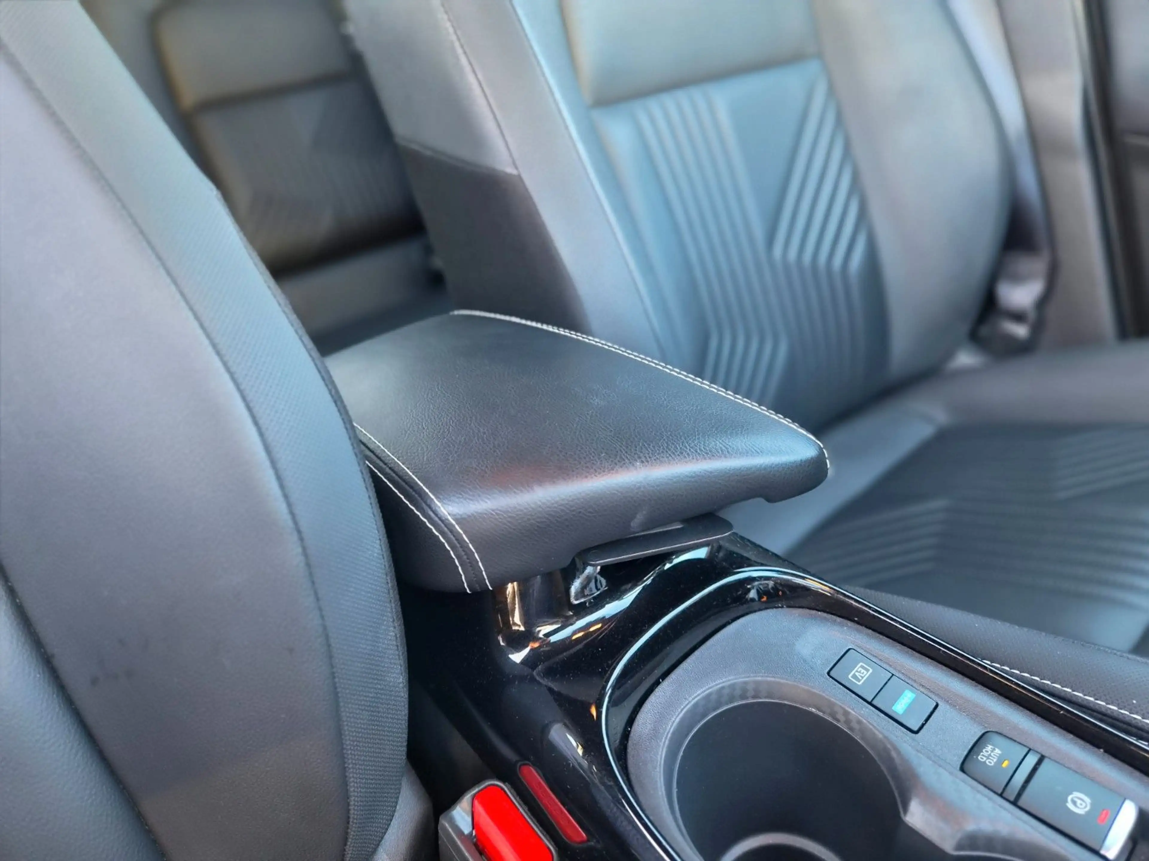 Nissan Juke Hybrid Tekna/Navi/Kamera/LEDs/Bose/Leder — photo 26