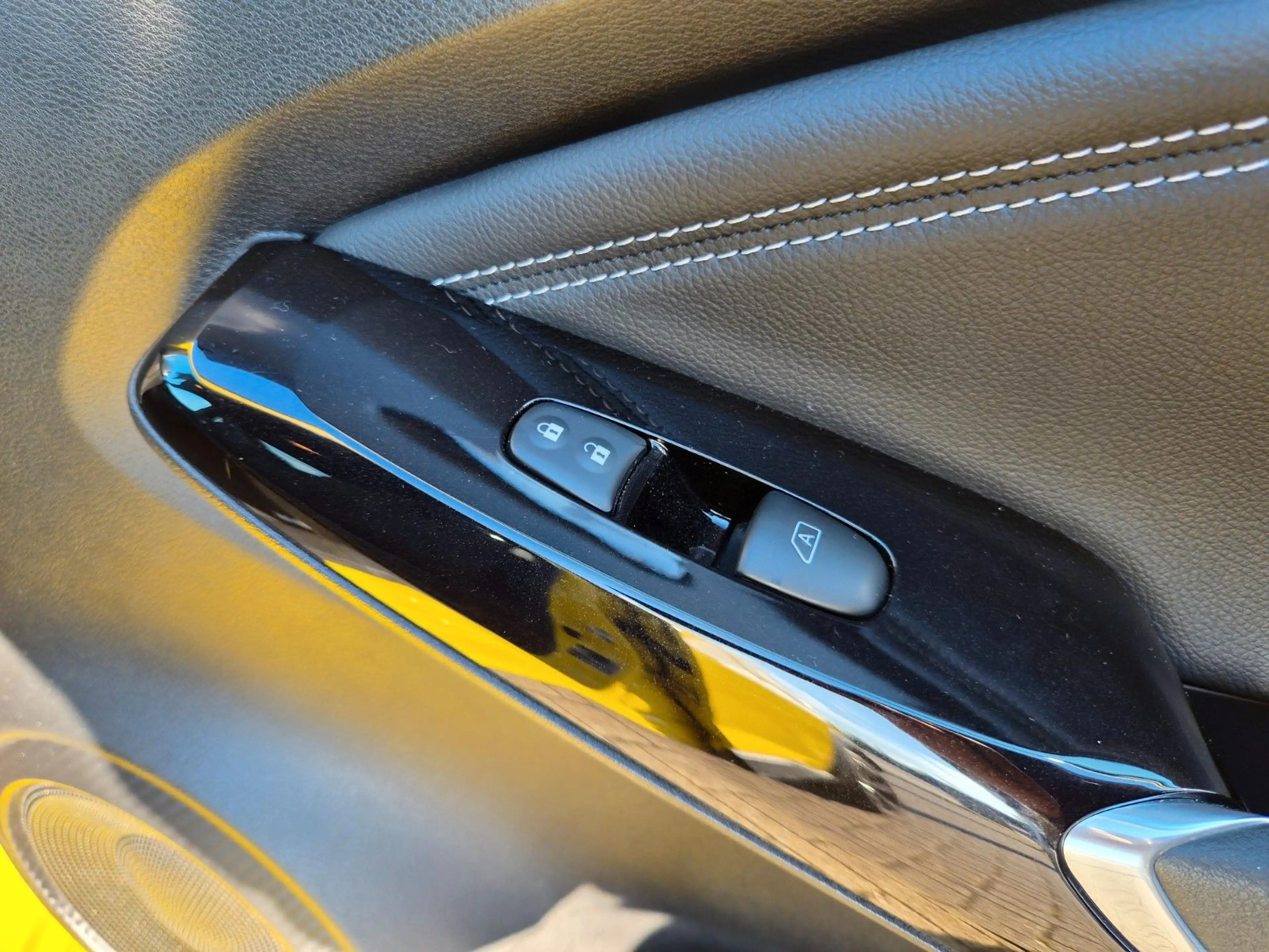 Nissan Juke Hybrid Tekna/Navi/Kamera/LEDs/Bose/Leder — photo 31