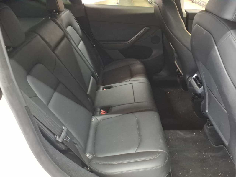 Tesla Model Y Long Range Dual Motor AWD — photo 14