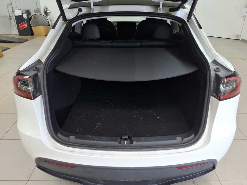 Tesla Model Y Long Range Dual Motor AWD — photo 15
