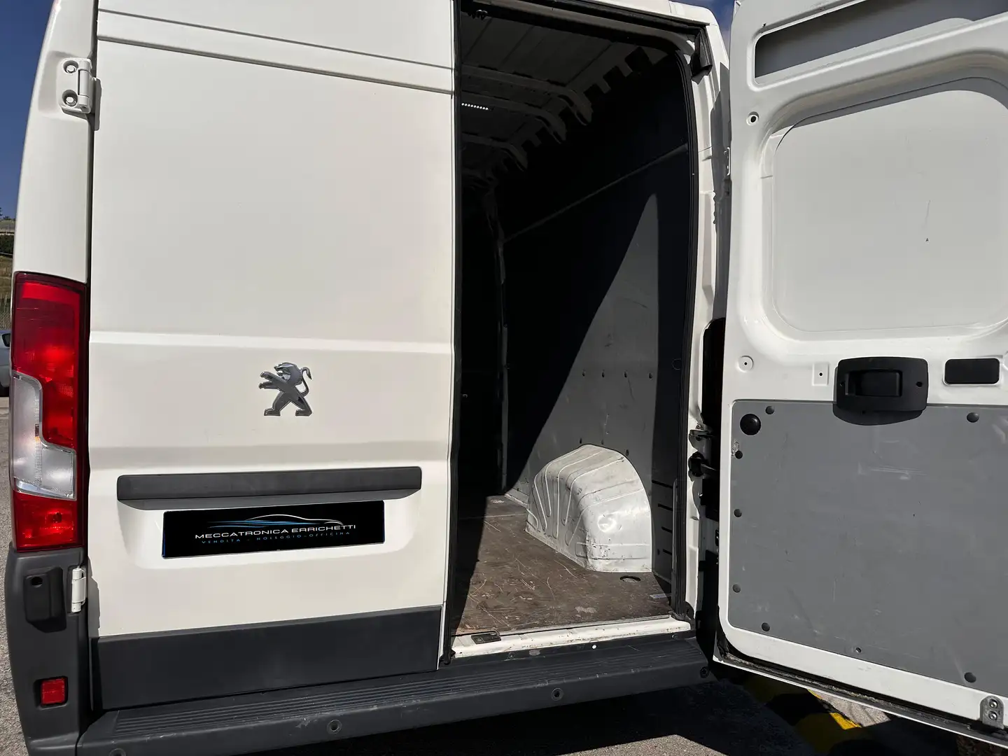 Peugeot Boxer Premium Blanco - 2