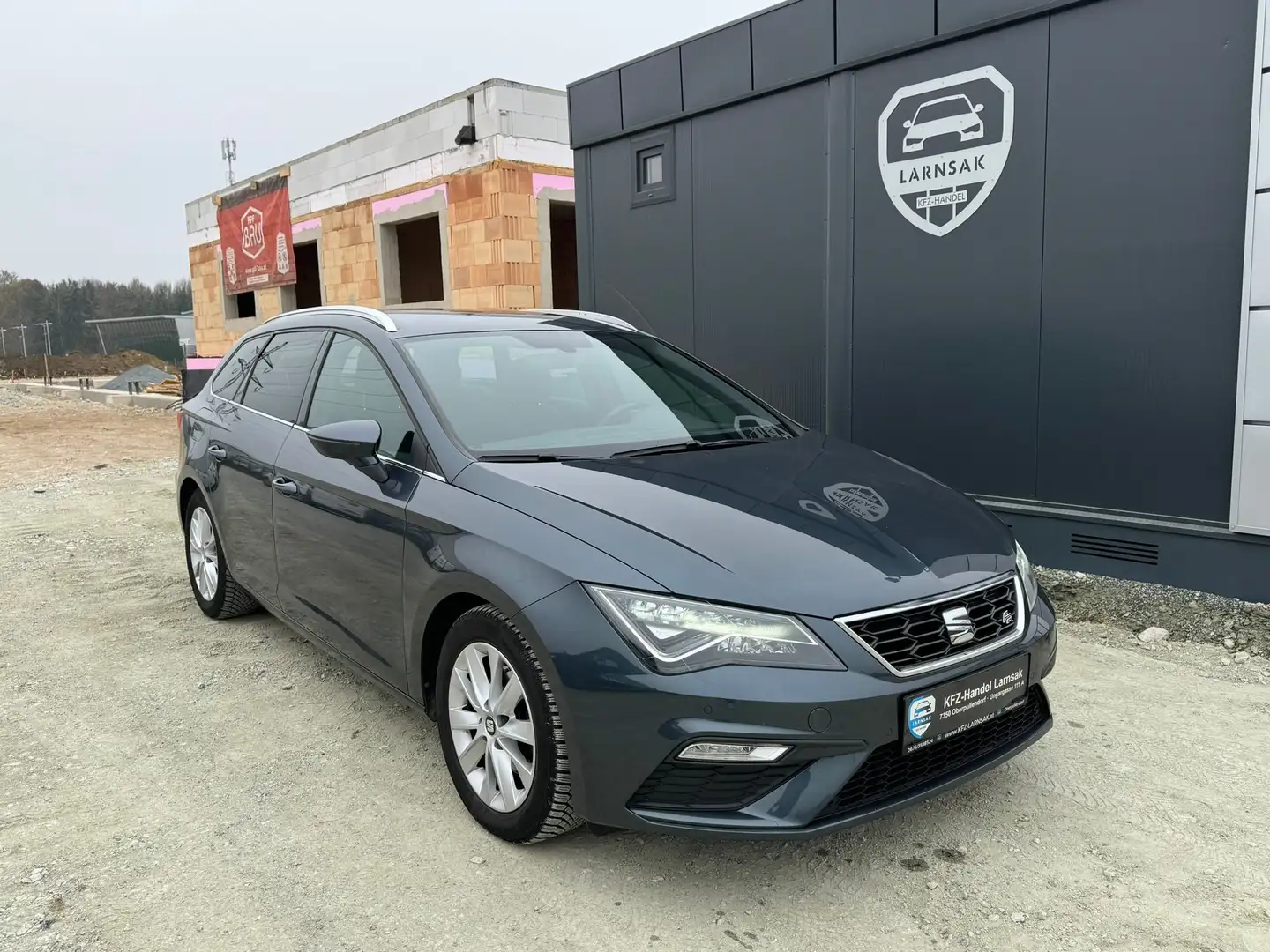 SEAT Leon FR 1.5 TSI 1.Besitz Tempomat/LED/Full Link/PDC/ Grau - 1