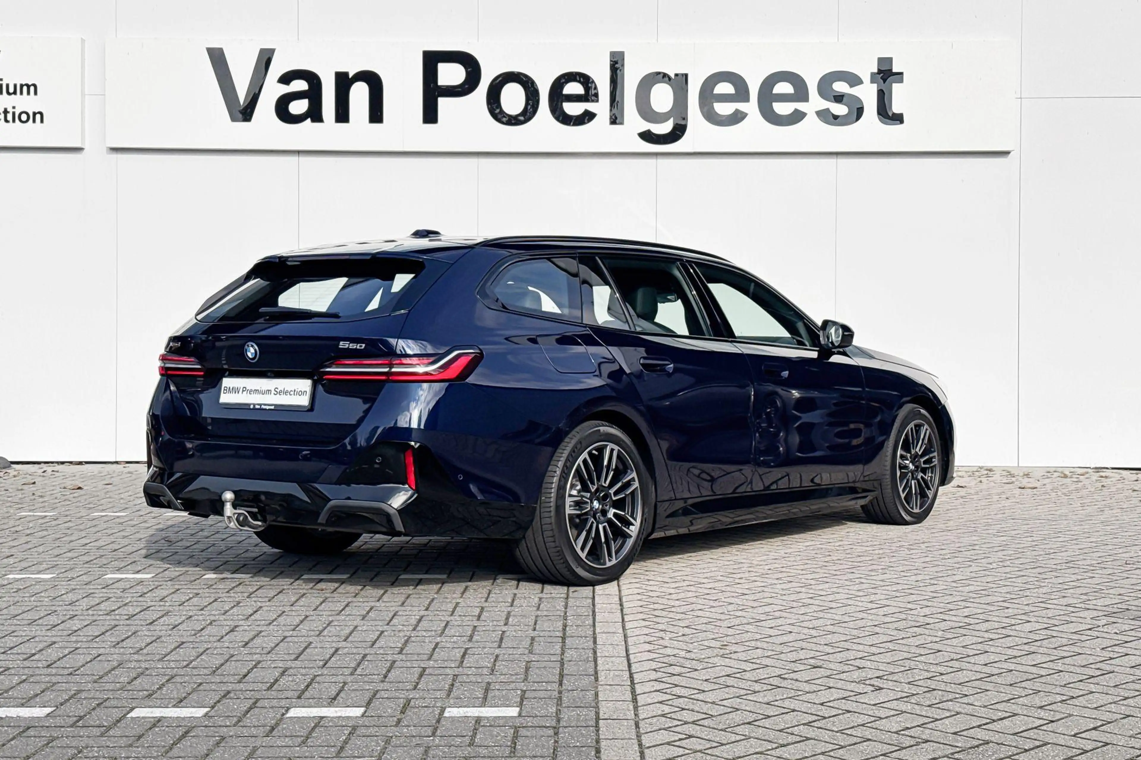 BMW 550 5 Serie Touring 550e xDrive — photo 4