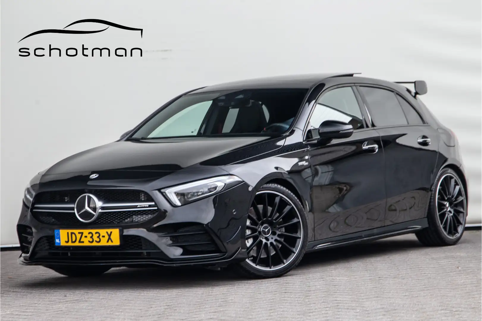 Mercedes-Benz A 35 AMG 4MATIC Premium Plus, Pano, Performance Seats, Aero Noir - 1