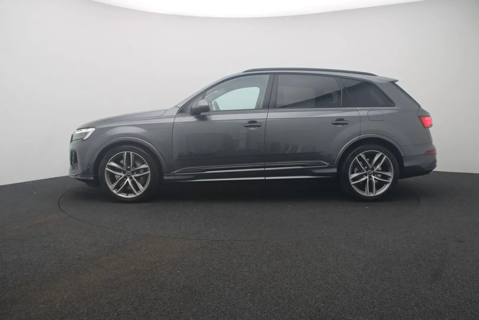 Audi Q7 55 TFSI e quattro S line LED Navi AHK Pano Grau - 2