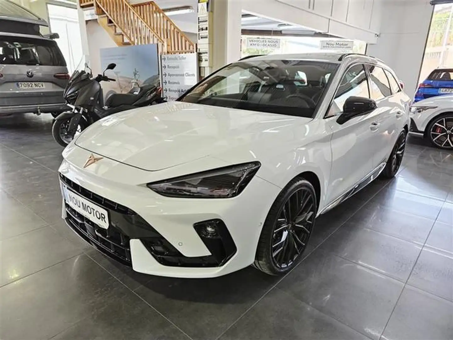 CUPRA Leon Sportstourer 1.5 eTSI 110 DSG Blanco - 1