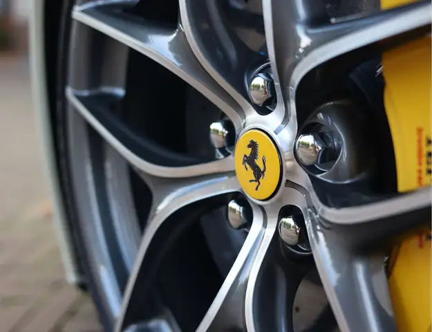 Ferrari F12 view 23