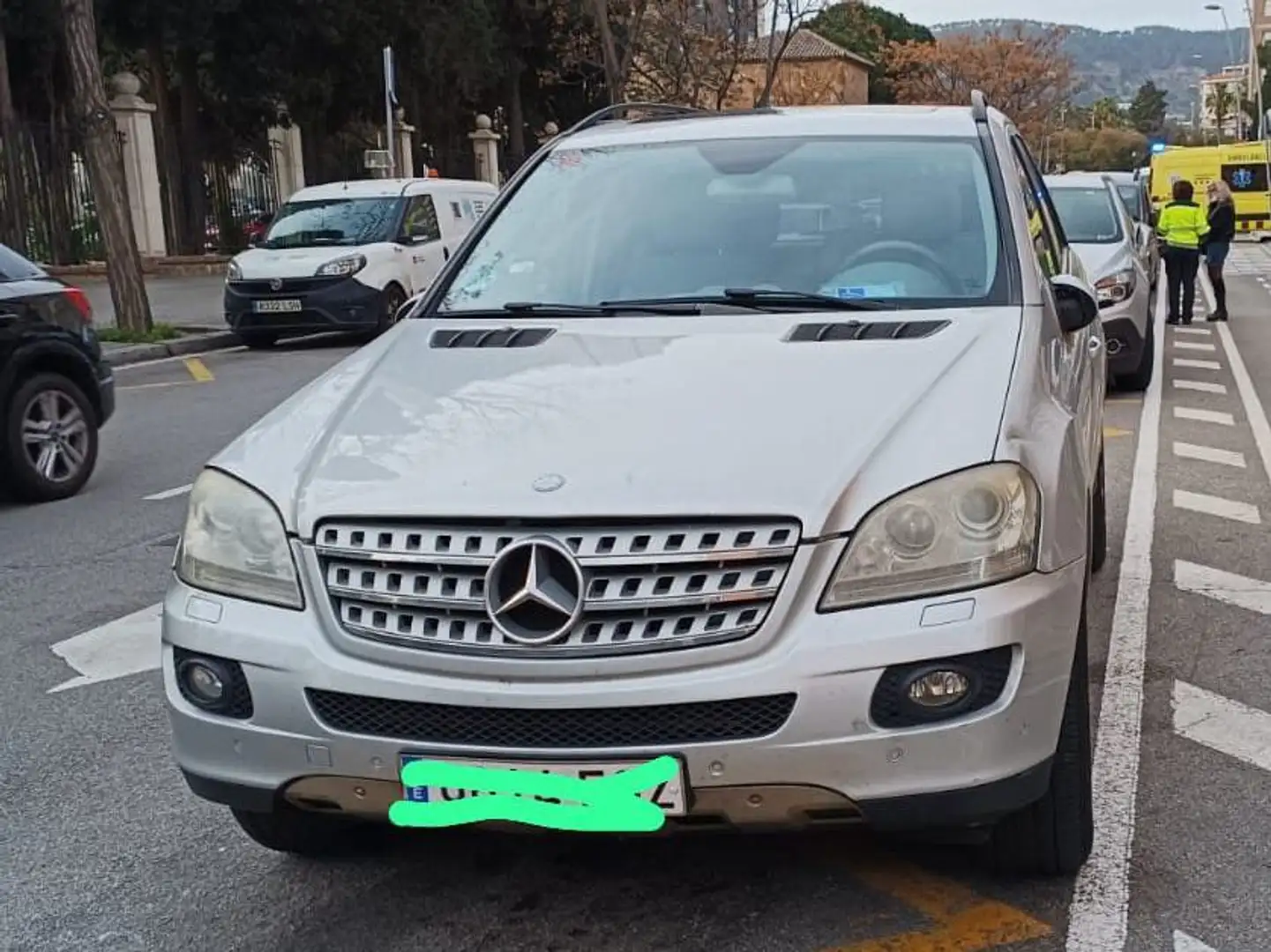 Mercedes-Benz ML 350 ML 350 Aut. Argintiu - 2
