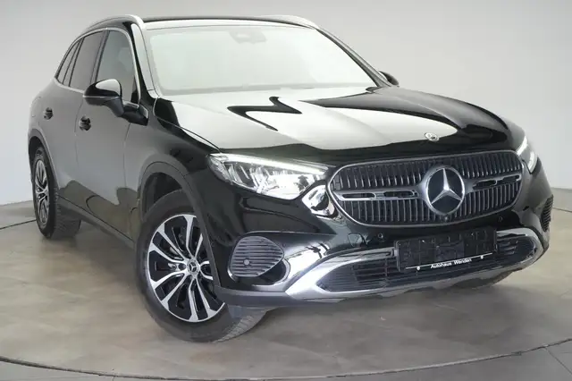 Mercedes-Benz GLC 200 main image